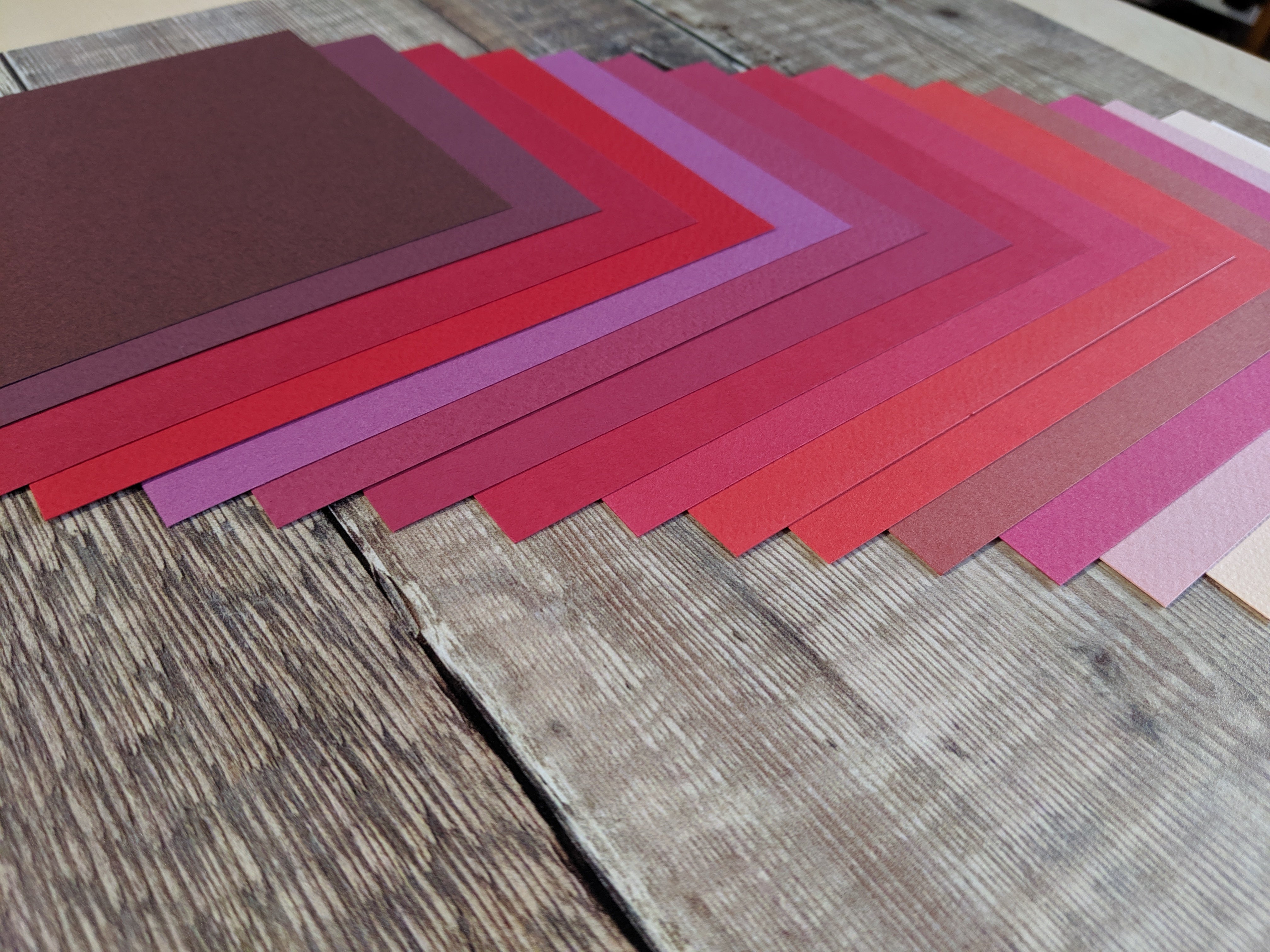 16  Layered pack of Red to Pink Hammered 160 gsm paper A4 - 0