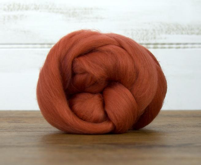 World of Wool : Terracotta FOX  : 100g  23mic Dyed Merino Top.