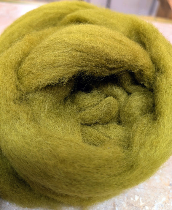 Carded Corriedale Wool Sliver Colour Moss Green 50g e