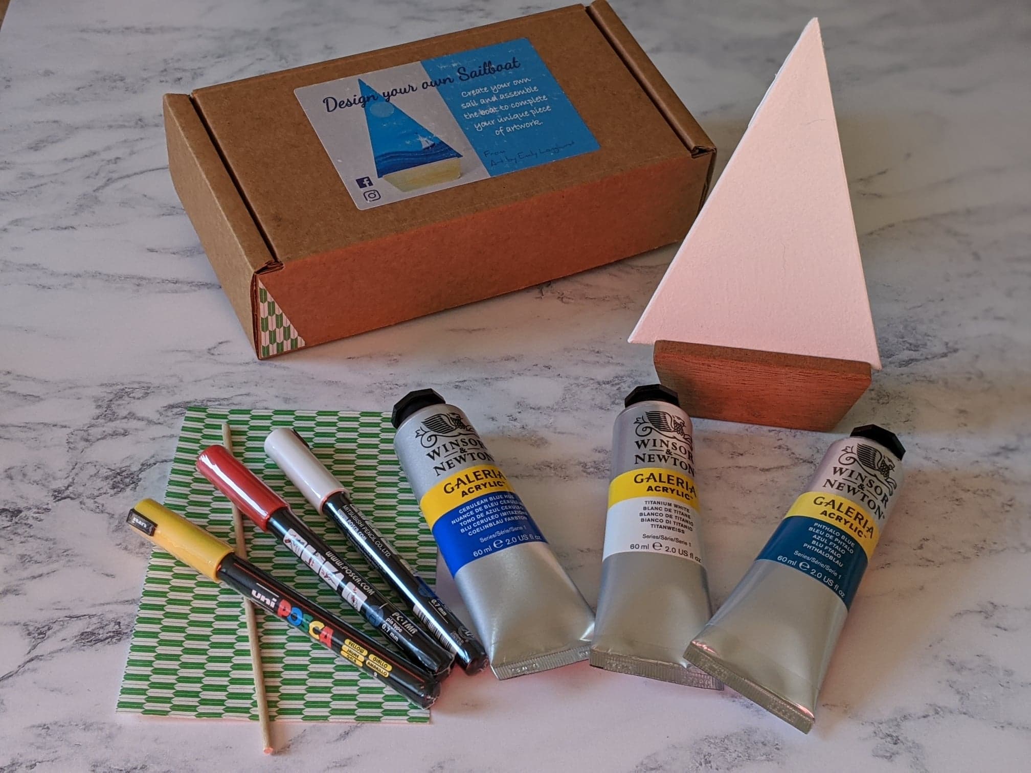 Paint your own mini sail boat : Arty Box Kit