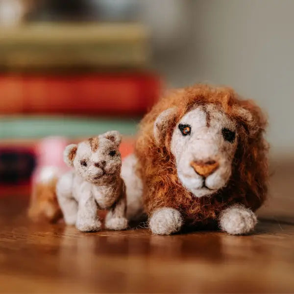 The Crafty Kit Company Lion & Cub Needle Felting Craft Kit