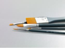 Winsor & Newton Foundation Golden Synthetic brushes mixed pack of 4