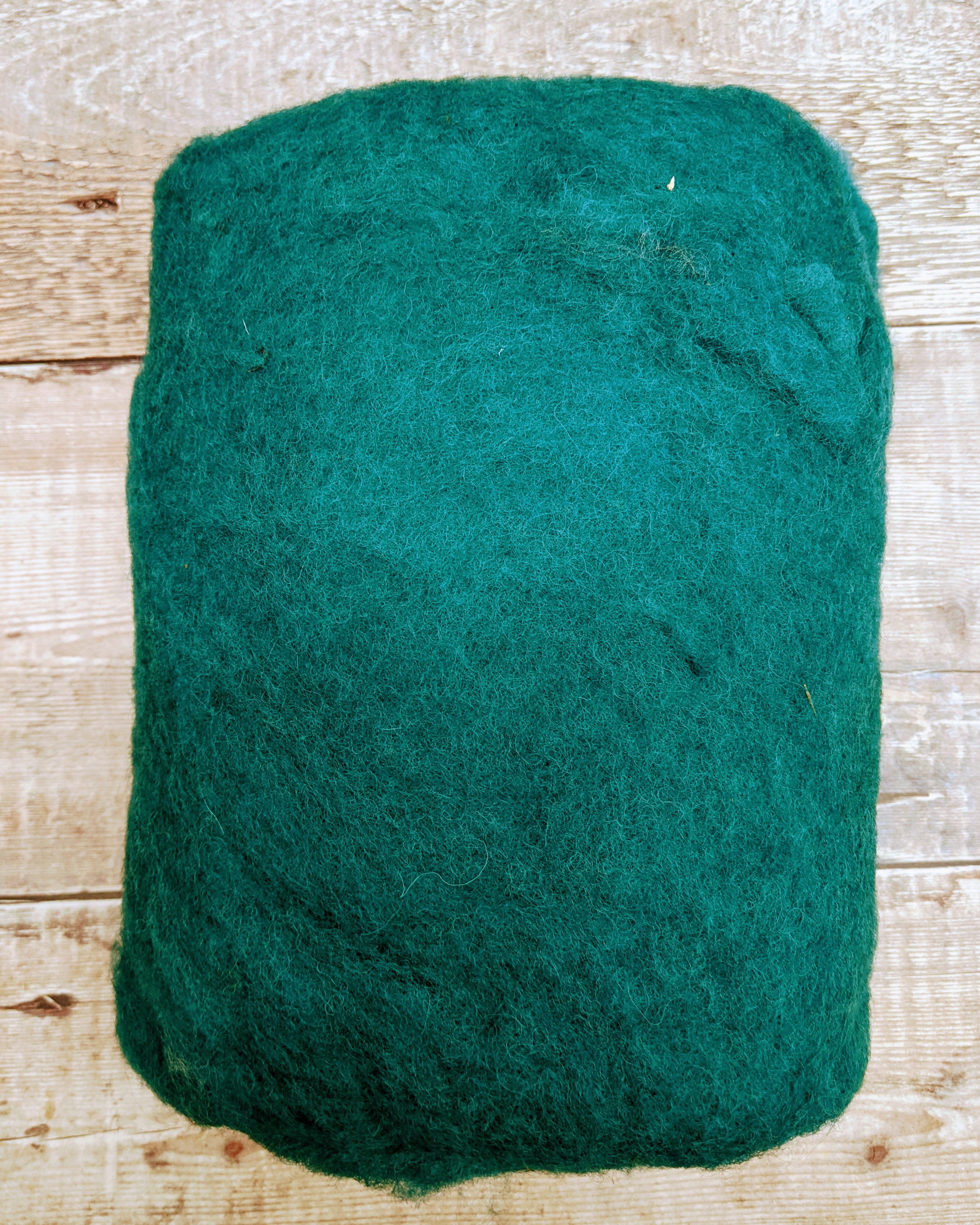 Mixed blend Scandinavian Carded large Wool Batt 100g Sea Green