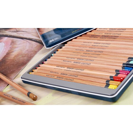 Derwent Lightfast Coloured Artist Pencils tin of 36