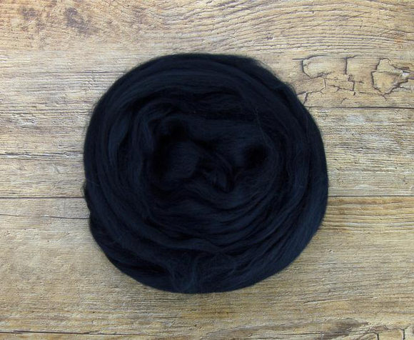 World of Wool : Merino Raven Black  : 100g  23mic Dyed Merino Top.