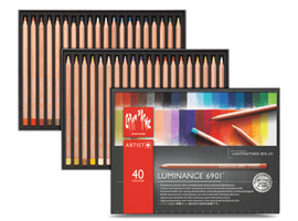 Cardboard box with 40 colours assortment. Caran d'Ache is a name synonymous with quality and professional artists. Obtaining the highest lightfastness